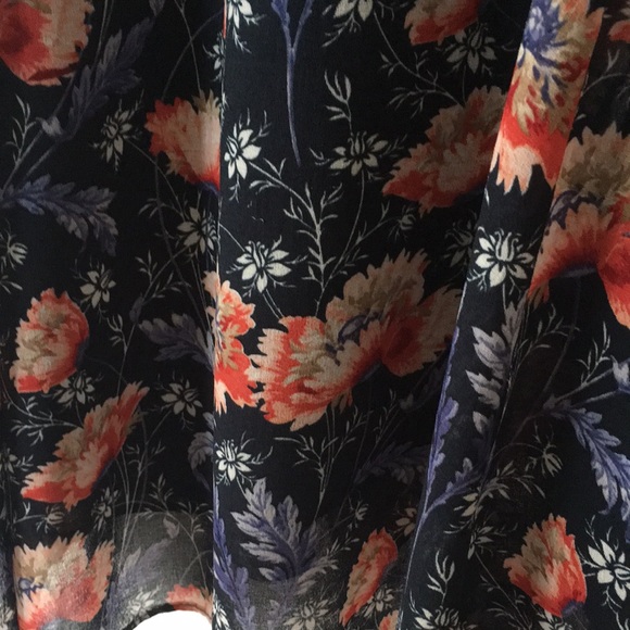 Summer Dress . - Picture 5 of 8